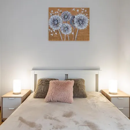 Apartment Cozy Mcdonalds By Polo